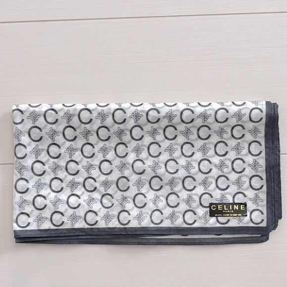 CELINE Macadam C Embossed Patent Leather Cosmetic Bag Handkerchief Gift Set Box - Picture 13 of 17